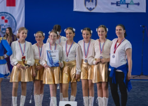 Primoštenske mažoretkinje u nekoliki mjeseci postojanja osvojile 31 medalju: 'Bitna je volja, želja i trud'