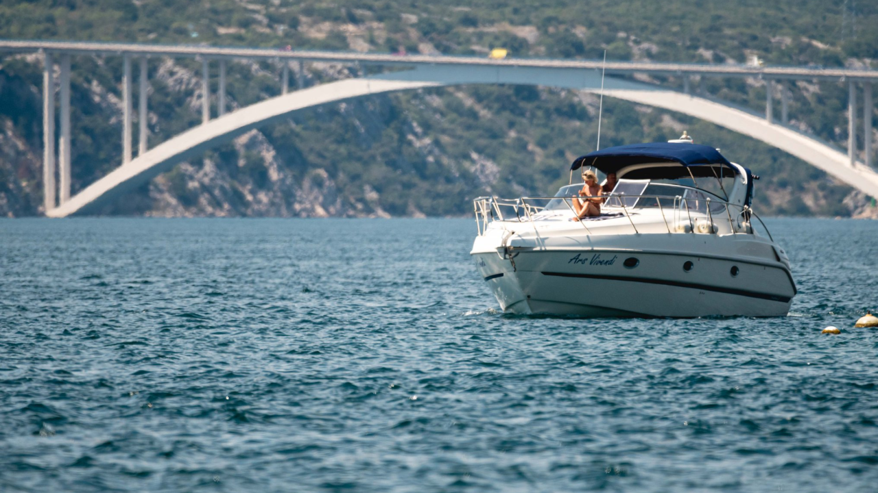 Vrućina se nastavlja, a grijat će i u noći