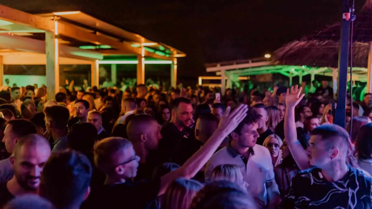 Dejan Matić i Thompson tribute band Svetinja u NoStress Beach & Night Baru!