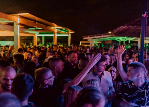 Dejan Matić i Thompson tribute band Svetinja u NoStress Beach & Night Baru!