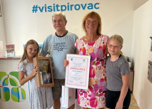 Obitelj Sedlaček iz Češke 15 godina ljetuje u Pirovcu: Turistička zajednica im zahvalila na vjernosti