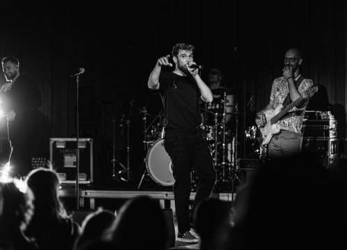 Fotografija 11 - Večer za pamćenje: Matija Cvek & The Funkensteins rasplesali publiku na Tvrđavi sv. Mihovila