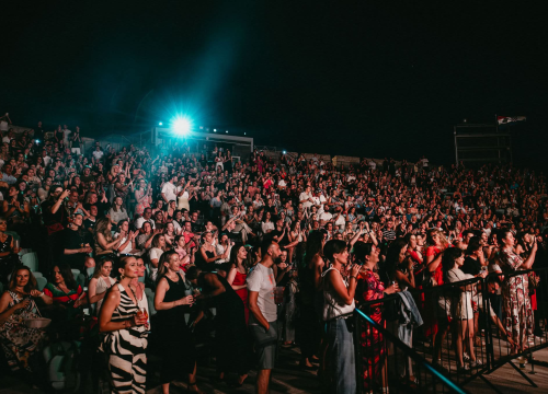 Fotografija 28 - Večer za pamćenje: Matija Cvek & The Funkensteins rasplesali publiku na Tvrđavi sv. Mihovila