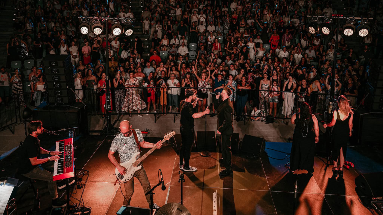 Večer za pamćenje: Matija Cvek & The Funkensteins rasplesali publiku na Tvrđavi sv. Mihovila