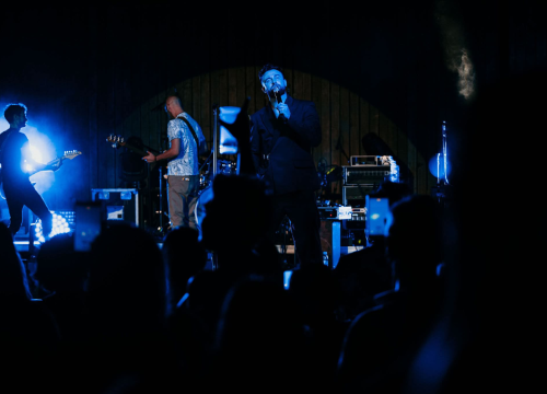 Fotografija 2 - Večer za pamćenje: Matija Cvek & The Funkensteins rasplesali publiku na Tvrđavi sv. Mihovila