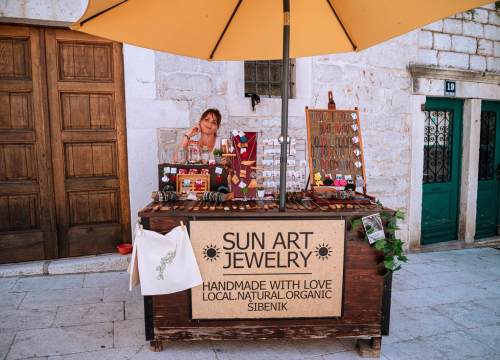 Josipa Aužina s mnogo truda, ljubavi i pažnje stvara unikatni šibenski nakit koji osvaja svijet