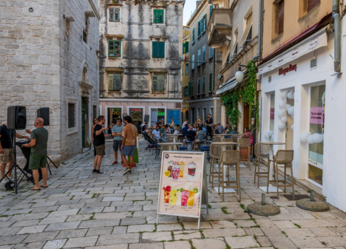 Fotografija 18 - Häagen-Dazs stigao u Šibenik – Sladoled koji osvaja svijet sada i na Maloj loži!