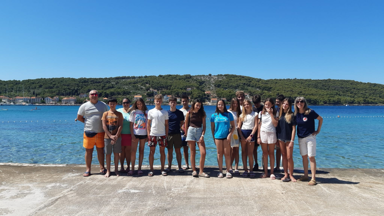 Odaziv djece izvrstan: Na Zlarinu u tijeku prvi tečaj Junior-spasilac