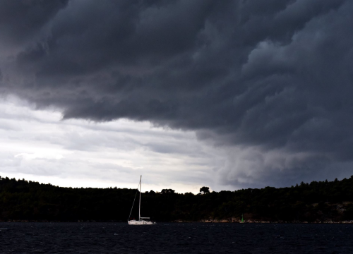 DHMZ izdao izvanredno priopćenje zbog žestoke promjene vremena: 'Pratite prognozu i upozorenja'