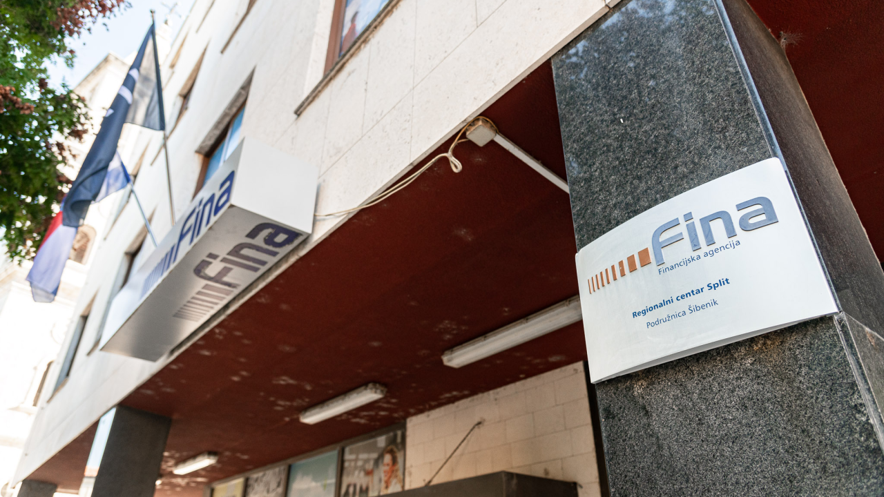 Širi se nova investicijska prevara: Mame građane s lažnim logotipom Fine i lažnim potpisima