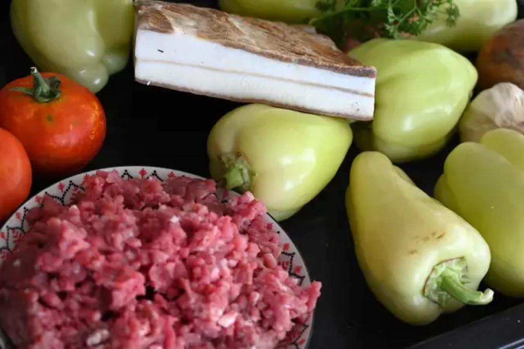 Miris djetinjstva s Martinske: Njezino Veličanstvo Punjena paprika