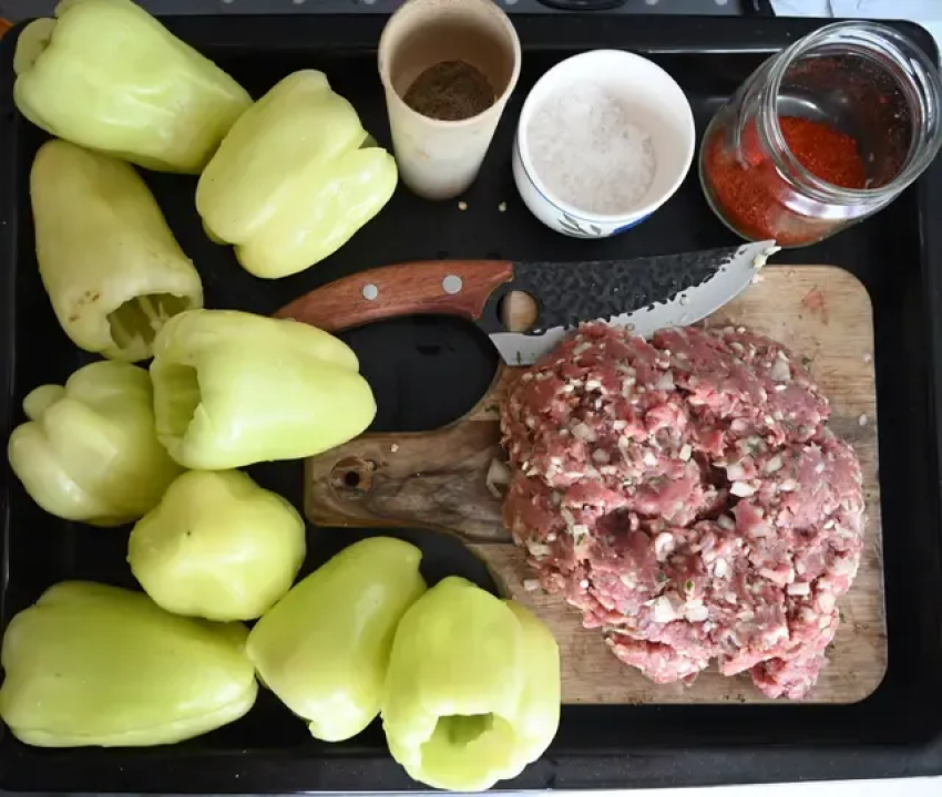 Miris djetinjstva s Martinske: Njezino Veličanstvo Punjena paprika