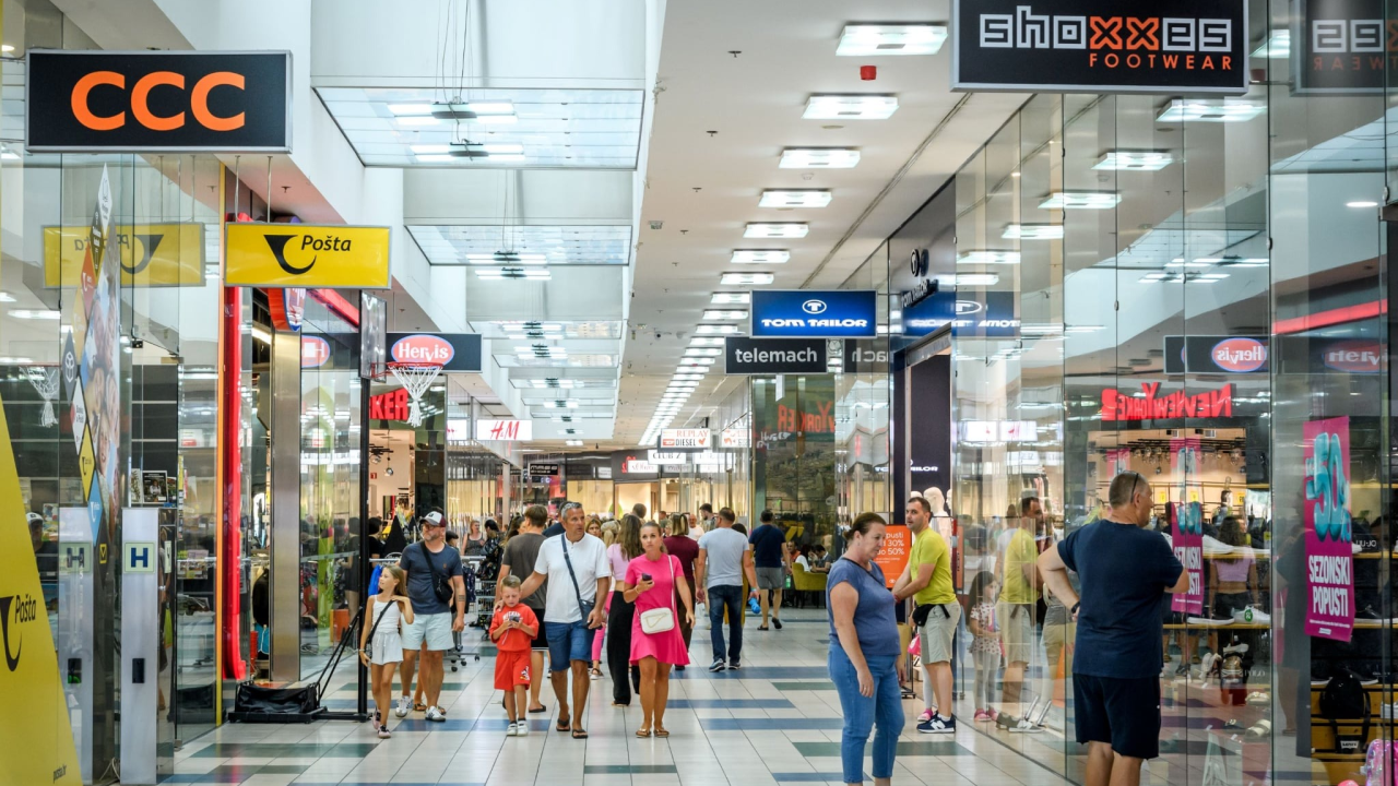 Veliko sniženje u Dalmare centru: Najpovoljniji ljetni shopping na jednom mjestu!