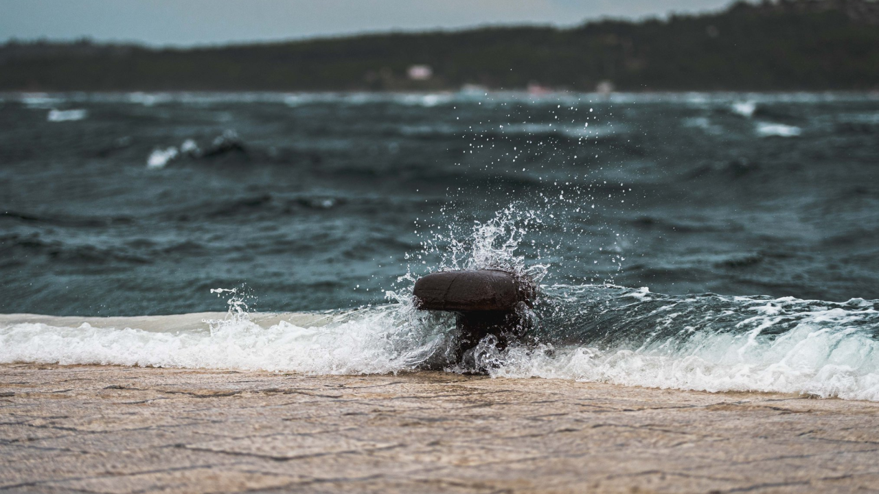Oblačno s kišom, popodne razvedravanje