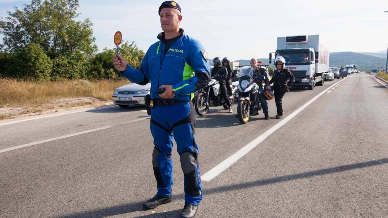 HAK: Otežan promet zbog nesreća, prekid katamaranskih linija