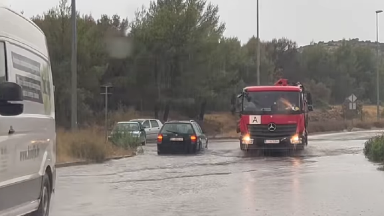 Jaki pljuskovi poplavili cestu u Podima, jug županije bez struje