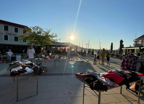 Fotografija 2 - U Murteru održan humanitarni buvljak za Šibenske šape