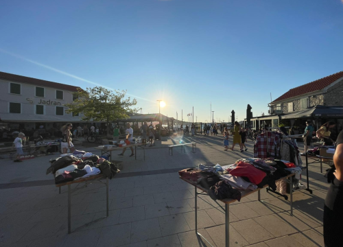 Fotografija 1 - U Murteru održan humanitarni buvljak za Šibenske šape