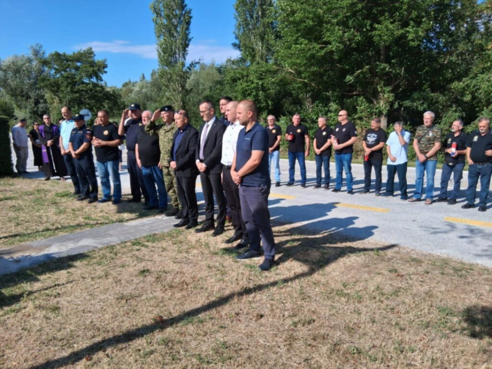 Polaganjem vijenaca u Kninu odana počast poginulim braniteljima Domovinskog rata