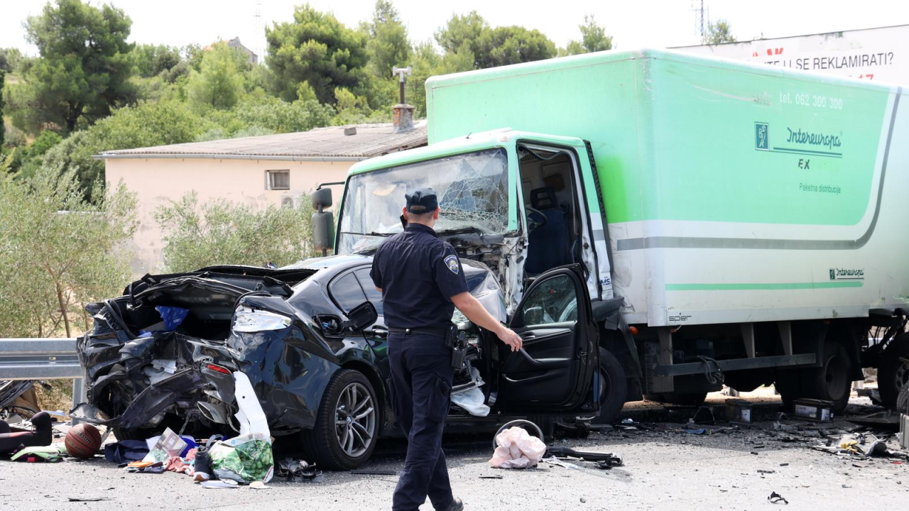 Muškarac smrtno stradao u prometnoj nesreći na 'tri trake', očevid u tijeku
