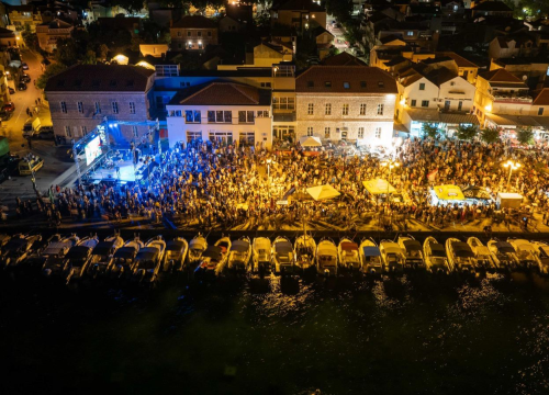 Fotografija 3 - Spektakularna vodička fešta oduševila tisuće posjetitelja