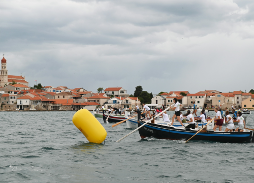 Fotografija 24 - Održana ženska veslačka regata u Betini: Pogledajte koje su ekipe bile najbolje