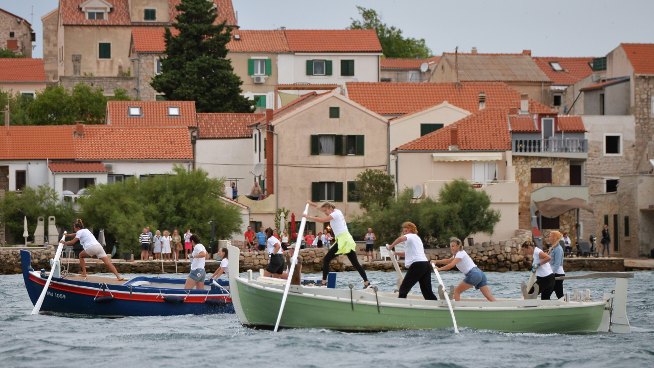 Održana ženska veslačka regata u Betini: Pogledajte koje su ekipe bile najbolje