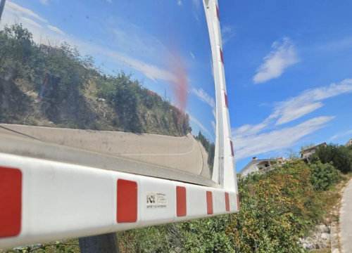 Fotografija 2 - FOTO Vandali poharali Zaton, na meti česma, prometni znakovi, autobusna stajališta...