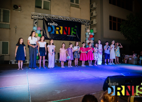 U Drnišu održan 5. Minifest, dječje pjevačko natjecanje: 'Nama su svi redom pobjednici'