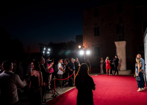 Fotografija 18 - Zvijezde i crveni tepih u Šibeniku: Počeo Croatian International Film Festival