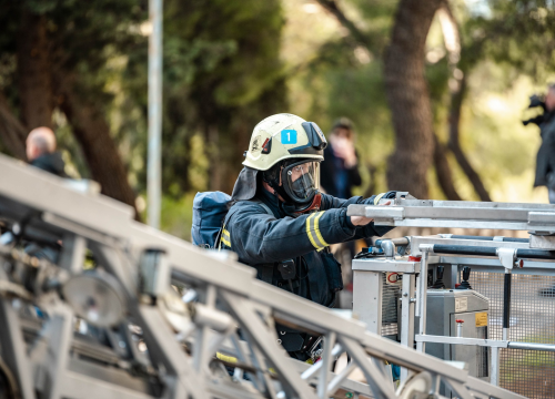 Kazneno prijavljen  47-godišnjak koji je nestručnim rukovanjem litionskim baterijama izazvao požar u kući u Vodicama