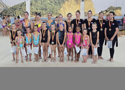Ritmičarkama šibenskog Neba 15 medalja s međunarodnog turnira u Budvi
