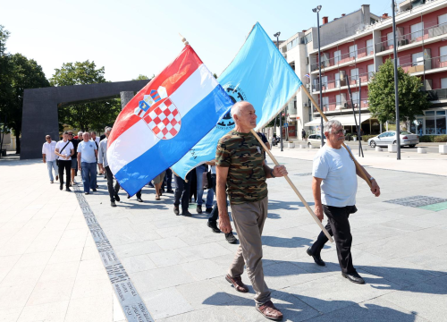U Kninu i Tepljuhu obilježen Dan sjećanja na zatočenike logora u Domovinskom ratu