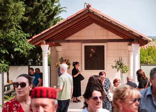 Fotografija 8 - FOTO Blagdan Velike Gospe u Vrpolju: Brojni vjernici okupili su se jutros na svečanom misnom slavlju