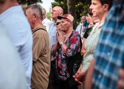 Fotografija 44 - FOTO Blagdan Velike Gospe u Vrpolju: Brojni vjernici okupili su se jutros na svečanom misnom slavlju