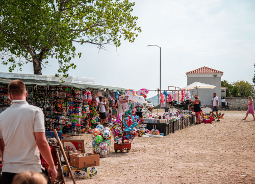 Fotografija 59 - FOTO Blagdan Velike Gospe u Vrpolju: Brojni vjernici okupili su se jutros na svečanom misnom slavlju