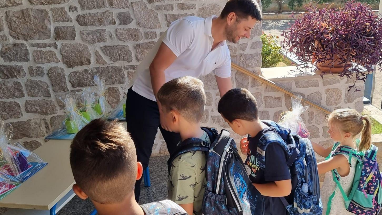 Pirovačkim učenicima Općina osigurava besplatne radne materijale, a ministarstvo udžbenike