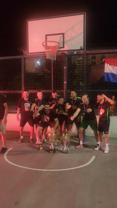 FOTO Vrtnom centru Dubrava skradinski memorijal na male branke