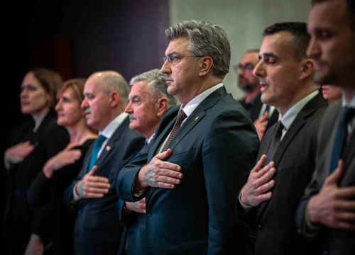 Plenković: 'Otklanjam špekulacije o slanju hrvatskih vojnika u Ukrajinu'