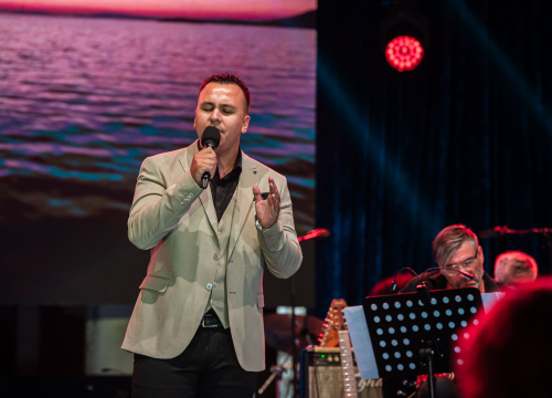 Fotografija 3 - FOTO Đani Stipaničev i klapa Preženca trijumfirali na 28. Dalmatinskoj šansoni