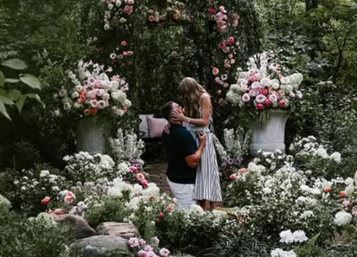 Udaje se Taylor Swift: Objavila fotografije bajkovitih zaruka s Travisom Kelceom