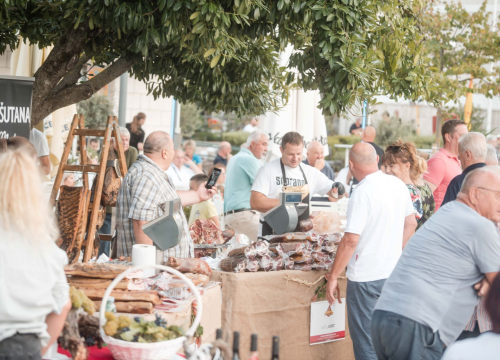 Fotografija 7 - Susret drniških i istarskih proizvođača na Međunarodnom festivalu pršuta