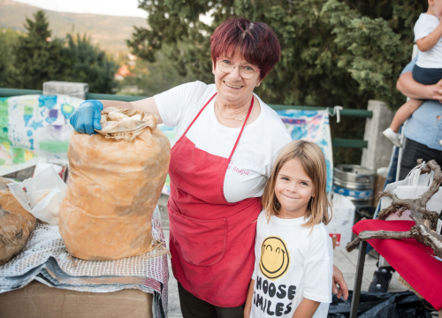 Fotografija 10 - Susret drniških i istarskih proizvođača na Međunarodnom festivalu pršuta