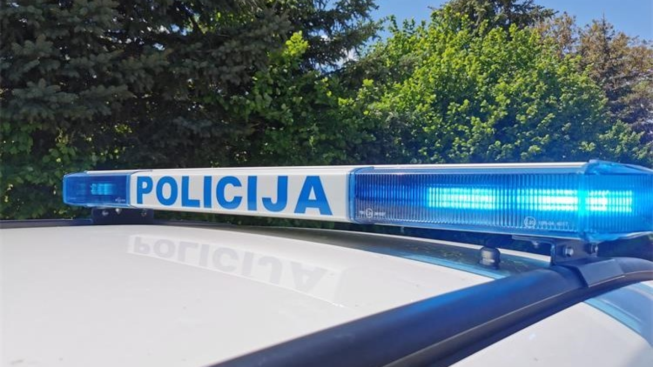 Kninjanin (45) iz otključanog automobila u vlasništvu 37-godišnjaka ukrao novac
