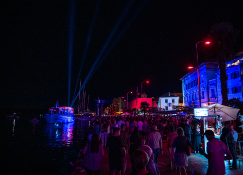 Fotografija 14 - Šibenik impresivnim dron showom obilježio jubilarno izdanje manifestacije Light is life