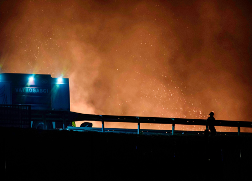Noćas se kod čvora Vrpolje zapalilo vozilo