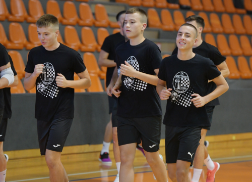 Fotografija 7 - FOTO Na sinoćnjoj prozivci 19 malonogometaša Crnice, u sklopu priprema 'Kup Grada Šibenika'