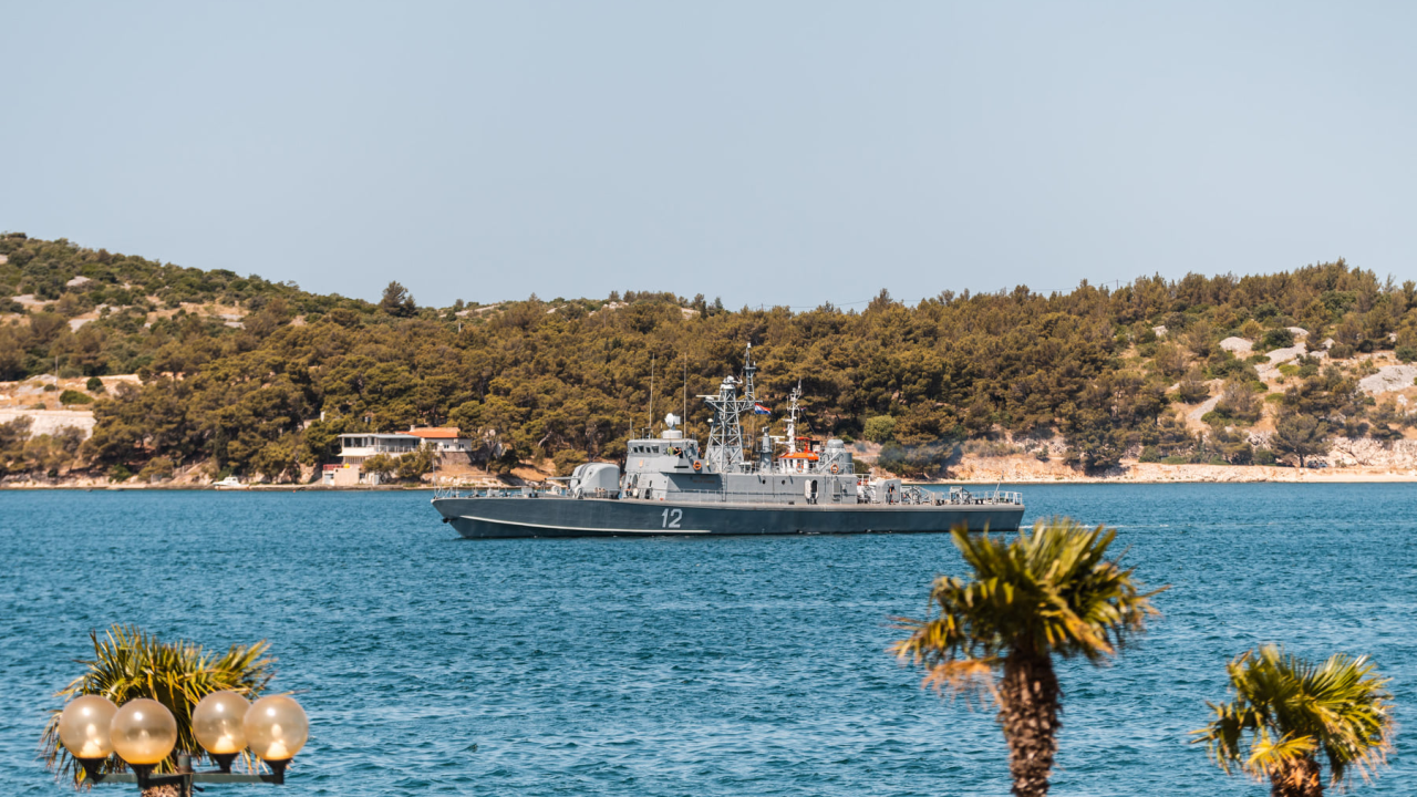 Hrvatska ratna mornarica provodi vojnu vježbu na području Rogoznice i Žirja