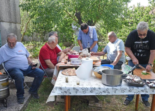 Ušice i nožice u drniškom gurmanskom raju
