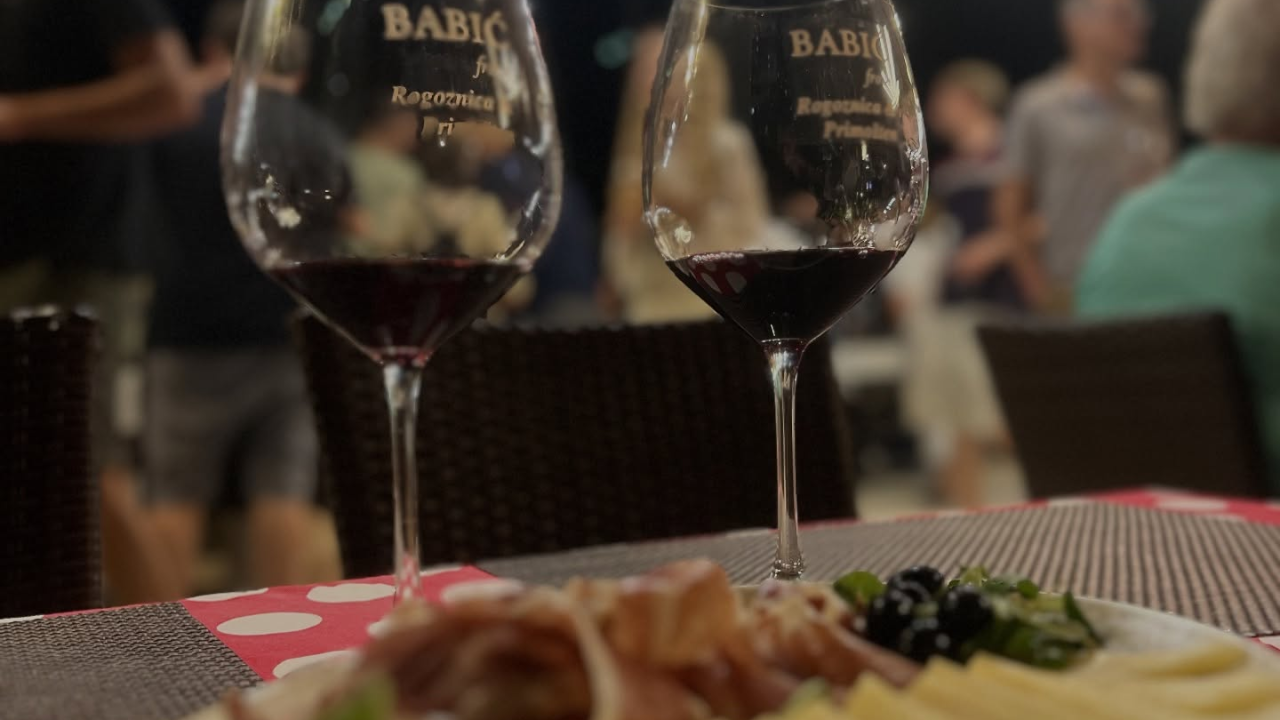 U Rogoznici održan 3. Babić fest posvećen 'kralju naših vinograda'